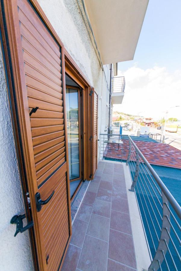 Affittacamere Borgata Marina Roseto Capo Spulico Exterior foto